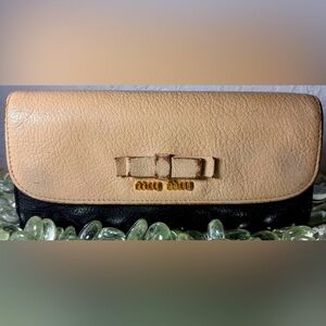 Miu Miu Black and Tan Leather Wallet-(#0182)